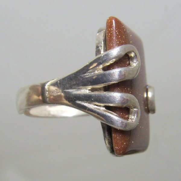 (r1255)Silver ring with rectangular brown stone.